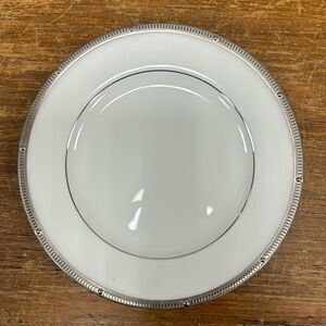 Noritake Rochelle Platinum Bread & Butter Plate. kk162